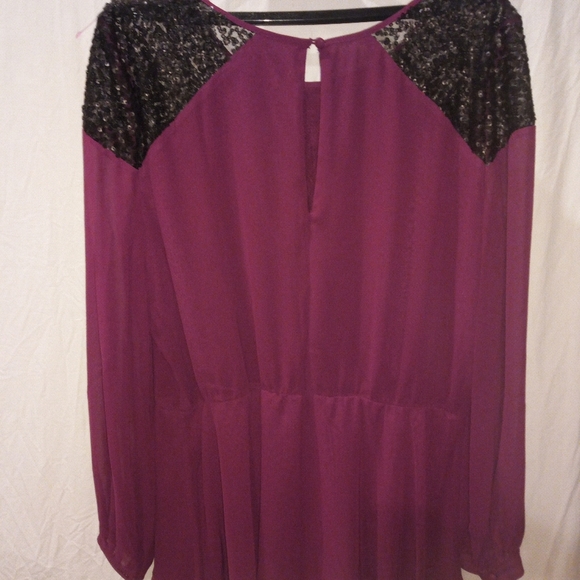 Biscu Biscu woman's plum blouse.. size 1x - Picture 2 of 4